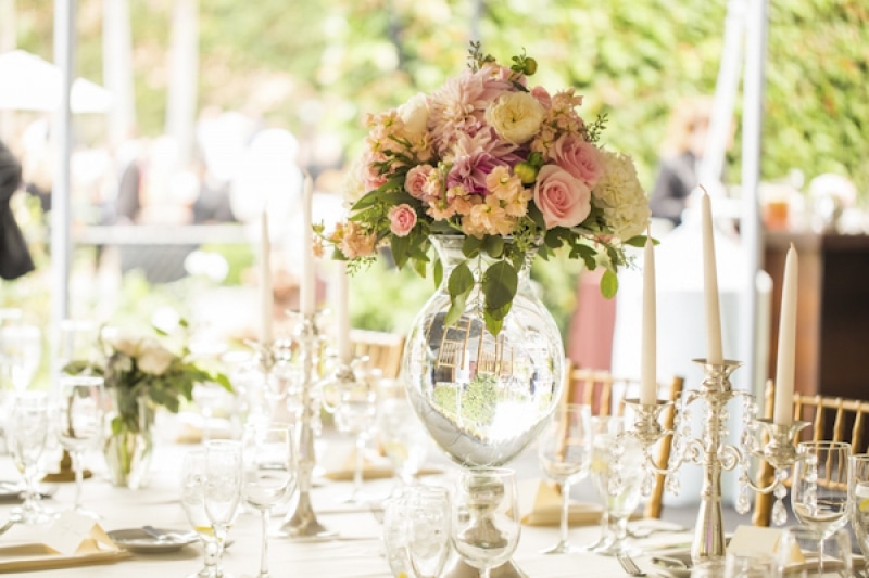 blush and gold wedding in California, photo by D. Park Photography