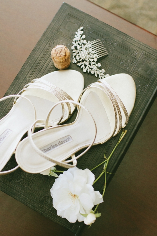 white strappy Charles David shoes and crystal hair clip, photo by Wai Reyes Photography