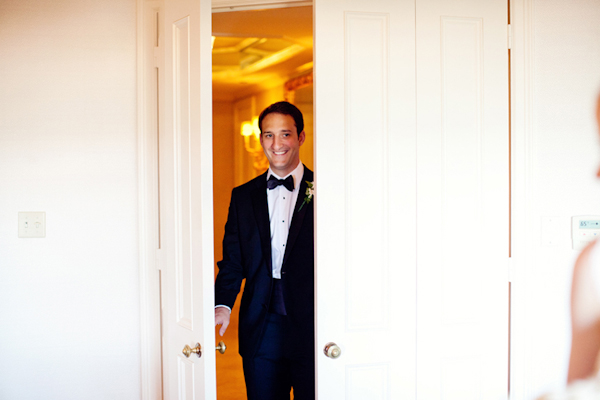 beautifully captured first look wedding moment - phenomenal wedding photography by Chicago based wedding photographer Olivia Leigh Photographie beautifully captured first look wedding moment - phenomenal wedding photography by Chicago based wedding photographer Olivia Leigh Photographie