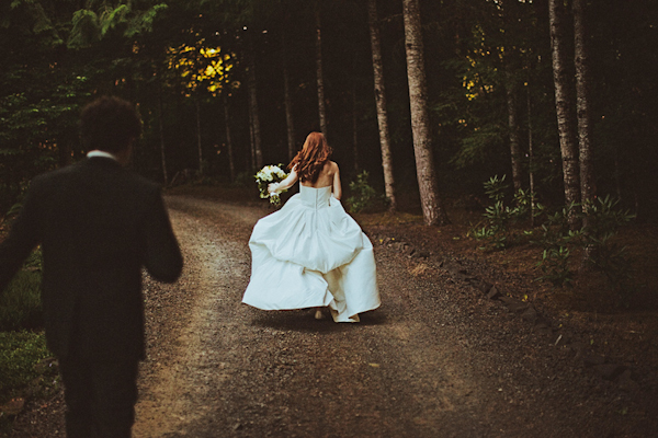 elegant backyard Oregon wedding, photos by Sean Flanigan Photography | junebugweddings.com elegant backyard Oregon wedding, photos by Sean Flanigan Photography | junebugweddings.com