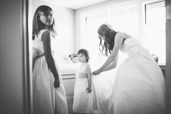elegant backyard Oregon wedding, photos by Sean Flanigan Photography | junebugweddings.com elegant backyard Oregon wedding, photos by Sean Flanigan Photography | junebugweddings.com
