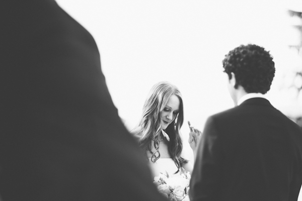 elegant backyard Oregon wedding, photos by Sean Flanigan Photography | junebugweddings.com elegant backyard Oregon wedding, photos by Sean Flanigan Photography | junebugweddings.com