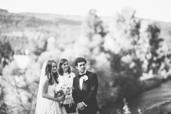 elegant backyard Oregon wedding, photos by Sean Flanigan Photography | junebugweddings.com elegant backyard Oregon wedding, photos by Sean Flanigan Photography | junebugweddings.com