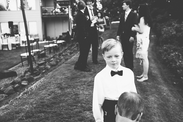 elegant backyard Oregon wedding, photos by Sean Flanigan Photography | junebugweddings.com elegant backyard Oregon wedding, photos by Sean Flanigan Photography | junebugweddings.com
