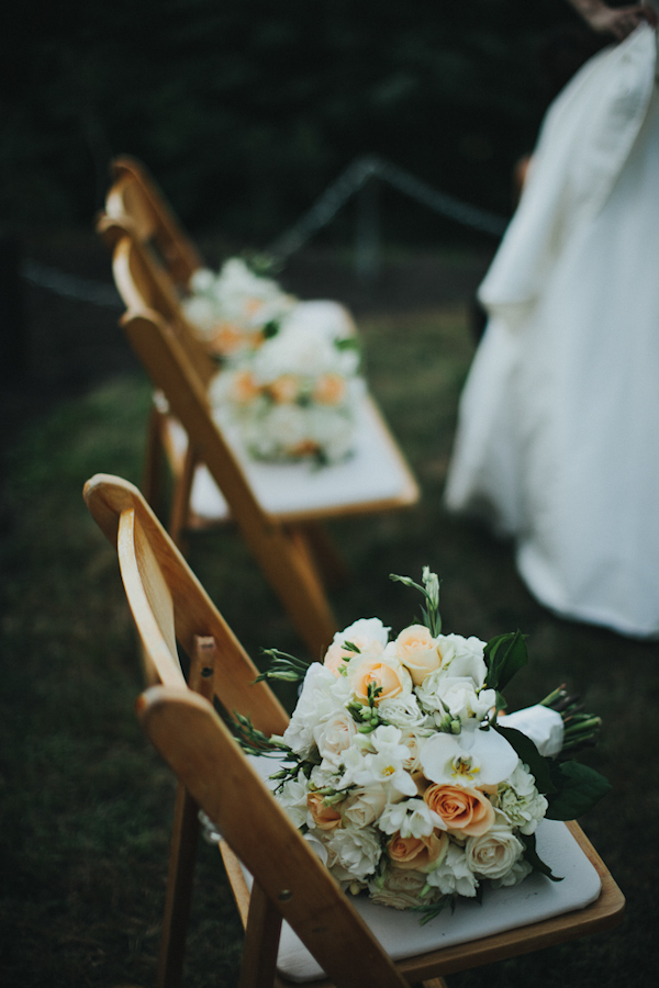 elegant backyard Oregon wedding, photos by Sean Flanigan Photography | junebugweddings.com elegant backyard Oregon wedding, photos by Sean Flanigan Photography | junebugweddings.com