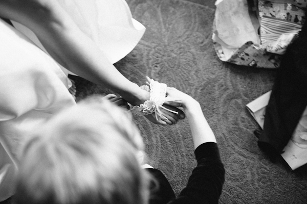 gorgeous minnesota fall wedding at the gale mansion - photos by top minnesota based wedding photographer Gene Pease gorgeous minnesota fall wedding at the gale mansion - photos by top minnesota based wedding photographer Gene Pease