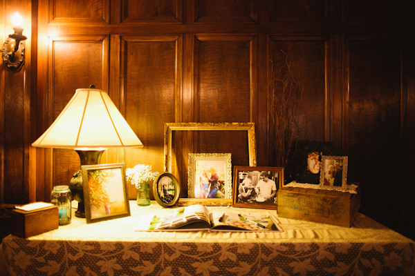 gorgeous minnesota fall wedding at the gale mansion - photos by top minnesota based wedding photographer Gene Pease gorgeous minnesota fall wedding at the gale mansion - photos by top minnesota based wedding photographer Gene Pease