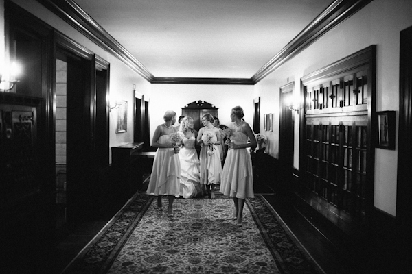 gorgeous minnesota fall wedding at the gale mansion - photos by top minnesota based wedding photographer Gene Pease gorgeous minnesota fall wedding at the gale mansion - photos by top minnesota based wedding photographer Gene Pease