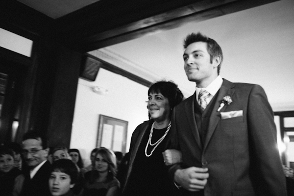 gorgeous minnesota fall wedding at the gale mansion - photos by top minnesota based wedding photographer Gene Pease gorgeous minnesota fall wedding at the gale mansion - photos by top minnesota based wedding photographer Gene Pease