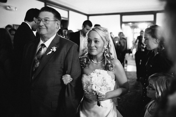 gorgeous minnesota fall wedding at the gale mansion - photos by top minnesota based wedding photographer Gene Pease gorgeous minnesota fall wedding at the gale mansion - photos by top minnesota based wedding photographer Gene Pease