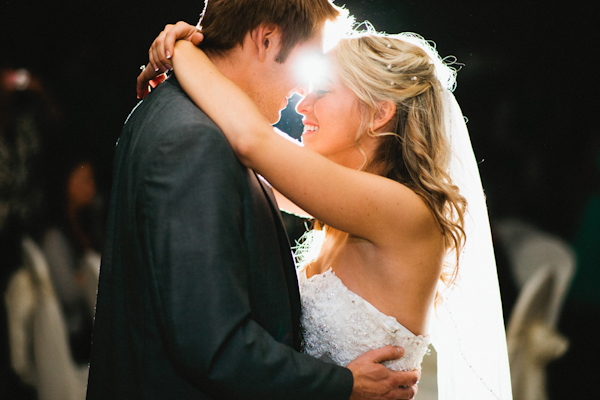 gorgeous minnesota fall wedding at the gale mansion - photos by top minnesota based wedding photographer Gene Pease gorgeous minnesota fall wedding at the gale mansion - photos by top minnesota based wedding photographer Gene Pease