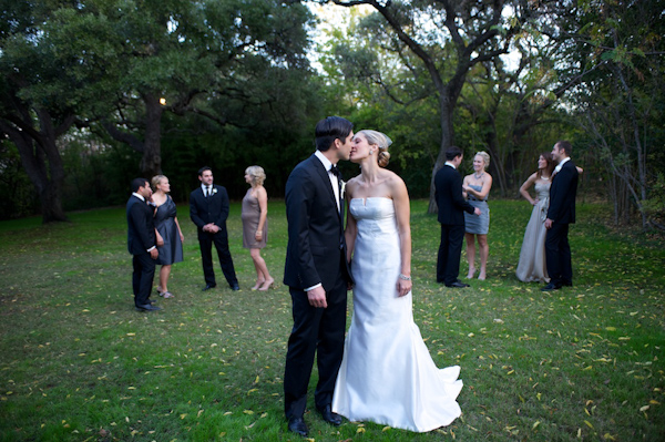 classic, casually elegant wedding at Mercury Hall, Austin, Texas - photos by top Austin based wedding photographer Ashley Garmon classic, casually elegant wedding at Mercury Hall, Austin, Texas - photos by top Austin based wedding photographer Ashley Garmon