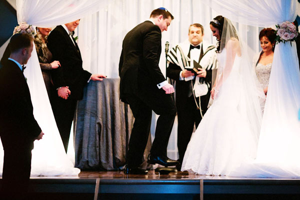 Vie ballroom wedding Philadelphia – photos by top Philadelphia based wedding photographer Pat Furey Vie ballroom wedding Philadelphia – photos by top Philadelphia based wedding photographer Pat Furey