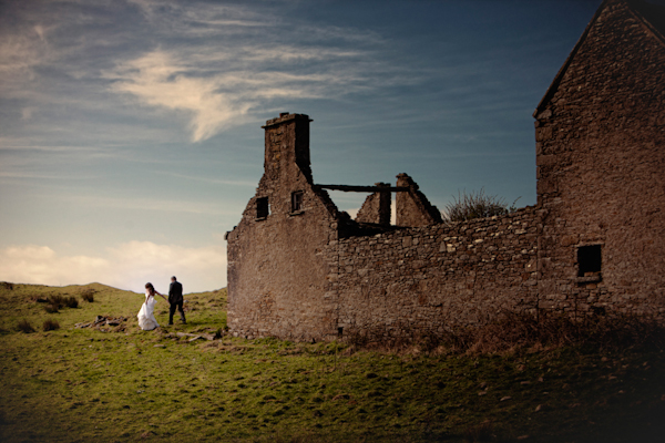 distinctive wedding photo by top LA based destination wedding photographer Roberto Valenzuela distinctive wedding photo by top LA based destination wedding photographer Roberto Valenzuela