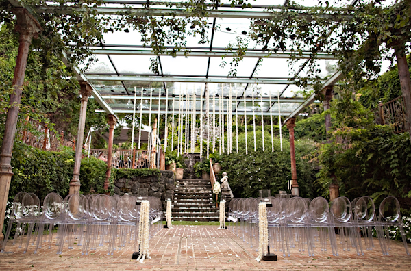 Romantic and organic Maui wedding photos by top wedding photographer Joy Marie Photography | via junebugweddings.com Romantic and organic Maui wedding photos by top wedding photographer Joy Marie Photography | via junebugweddings.com