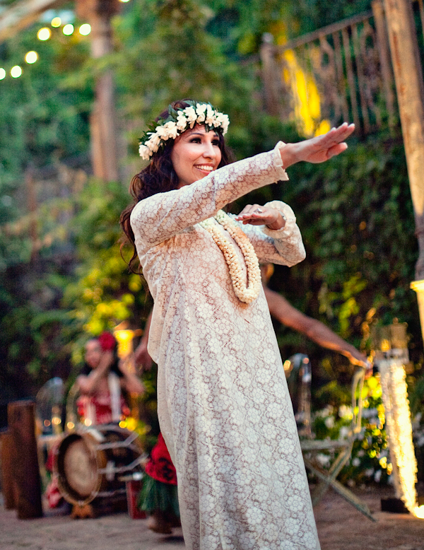Romantic and organic Maui wedding photos by top wedding photographer Joy Marie Photography | via junebugweddings.com Romantic and organic Maui wedding photos by top wedding photographer Joy Marie Photography | via junebugweddings.com