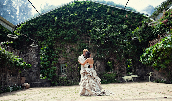 Romantic and organic Maui wedding photos by top wedding photographer Joy Marie Photography | via junebugweddings.com Romantic and organic Maui wedding photos by top wedding photographer Joy Marie Photography | via junebugweddings.com