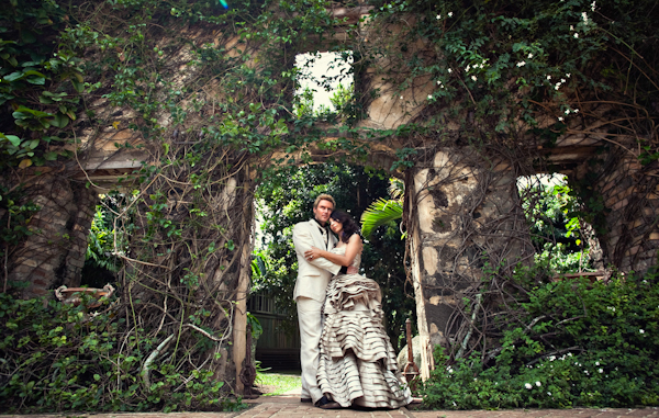 Romantic and organic Maui wedding photos by top wedding photographer Joy Marie Photography | via junebugweddings.com Romantic and organic Maui wedding photos by top wedding photographer Joy Marie Photography | via junebugweddings.com