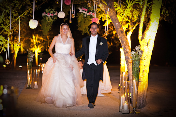 romantic and traditional wedding in Yucatan Mexico, photographed by top wedding photographer Elizabeth Medina | junebugweddings.com romantic and traditional wedding in Yucatan Mexico, photographed by top wedding photographer Elizabeth Medina | junebugweddings.com