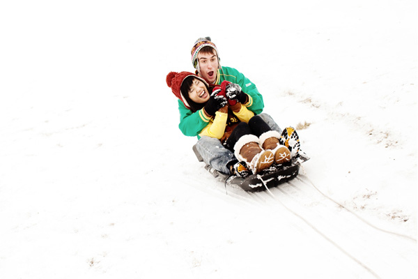 snowy winter engagement shoot by top Minnesota wedding photographer Beau Petersen snowy winter engagement shoot by top Minnesota wedding photographer Beau Petersen
