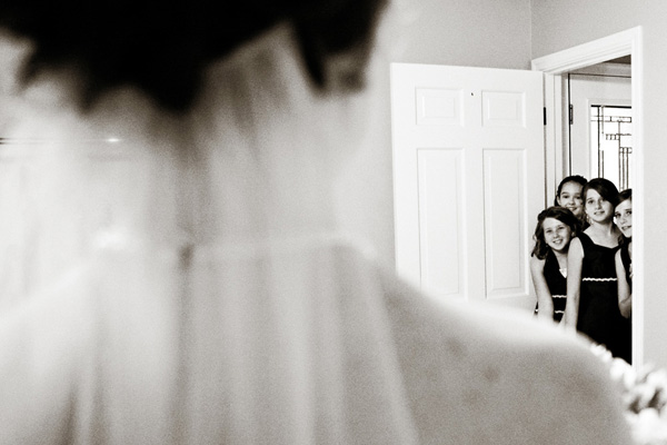 sweet wedding photo of flower girls peeking in at bride - photo by top Dallas, Texas based wedding photographer Kathryn Krueger sweet wedding photo of flower girls peeking in at bride - photo by top Dallas, Texas based wedding photographer Kathryn Krueger