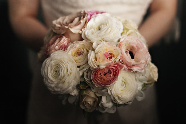 charming and sweet wedding at Seattle's Future of Flight museum, photographed by top Seattle wedding photographer Jenny Jimenez charming and sweet wedding at Seattle's Future of Flight museum, photographed by top Seattle wedding photographer Jenny Jimenez