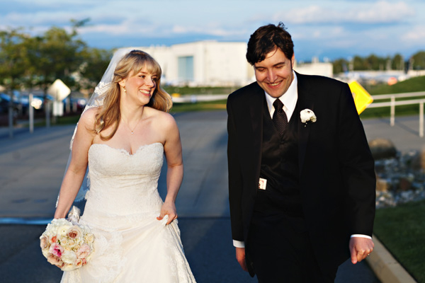 charming and sweet wedding at Seattle's Future of Flight museum, photographed by top Seattle wedding photographer Jenny Jimenez charming and sweet wedding at Seattle's Future of Flight museum, photographed by top Seattle wedding photographer Jenny Jimenez