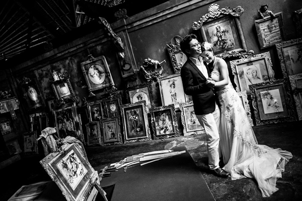 creative wedding photo by Bali photographer, Veli Yanto | via junebugweddings.com creative wedding photo by Bali photographer, Veli Yanto | via junebugweddings.com