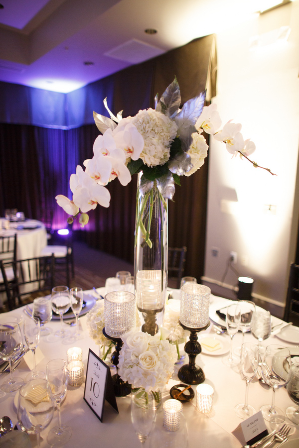 elegant black tie wedding at Sanctuary Camelback Mountain in Arizona with photos by Jennifer Bowen Photography | junebugweddings.com elegant black tie wedding at Sanctuary Camelback Mountain in Arizona with photos by Jennifer Bowen Photography | junebugweddings.com