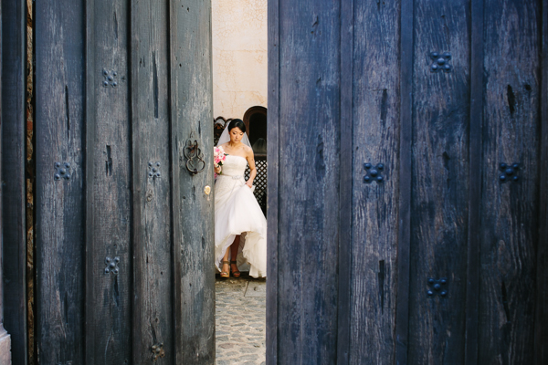 romantic and elegant wedding in Antigua, Guatemala with photos by Caroline+Ben Photography | junebugweddings.com romantic and elegant wedding in Antigua, Guatemala with photos by Caroline+Ben Photography | junebugweddings.com