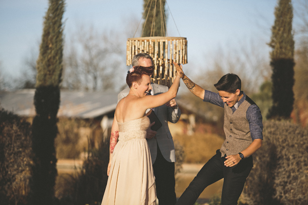 vintage colorful wedding at The Windmill Winery in Arizona with photos by Ventola Photography | junebugweddings.com vintage colorful wedding at The Windmill Winery in Arizona with photos by Ventola Photography | junebugweddings.com