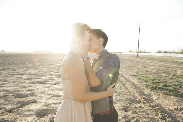 vintage colorful wedding at The Windmill Winery in Arizona with photos by Ventola Photography | junebugweddings.com vintage colorful wedding at The Windmill Winery in Arizona with photos by Ventola Photography | junebugweddings.com