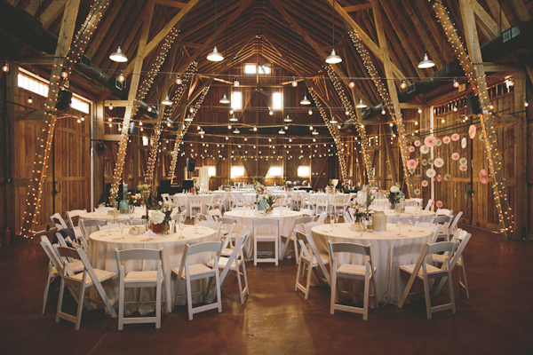 vintage colorful wedding at The Windmill Winery in Arizona with photos by Ventola Photography | junebugweddings.com vintage colorful wedding at The Windmill Winery in Arizona with photos by Ventola Photography | junebugweddings.com