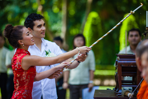 colorful and joyful wedding in Phuket, Thailand with photos by Julian Wainwright Weddings | via junebugweddings.com colorful and joyful wedding in Phuket, Thailand with photos by Julian Wainwright Weddings | via junebugweddings.com