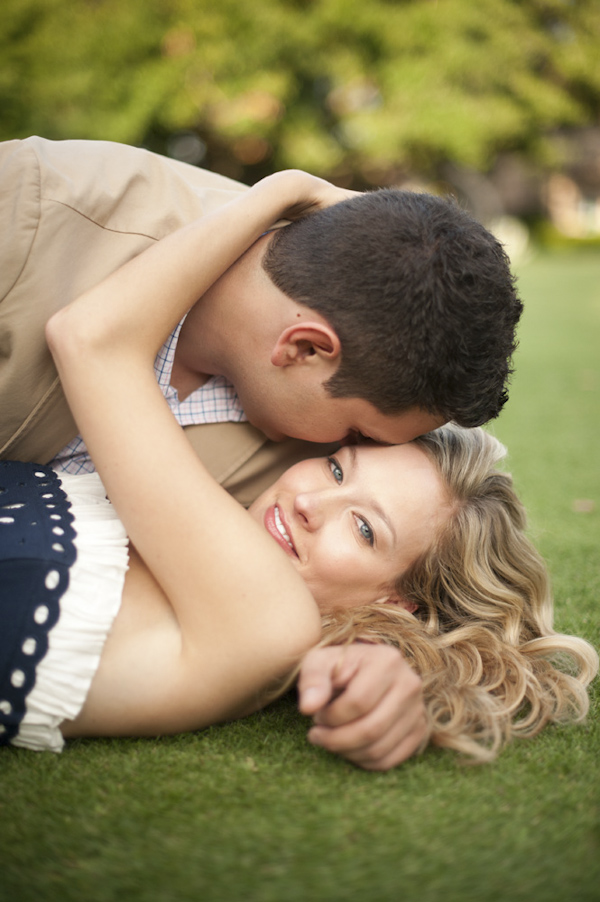 classic, summery engagement photo by Florida based destination wedding photographers Liga Photography classic, summery engagement photo by Florida based destination wedding photographers Liga Photography