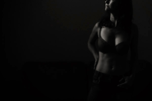 moody and romantic boudoir photos by Adam and Imthiaz Photography moody and romantic boudoir photos by Adam and Imthiaz Photography