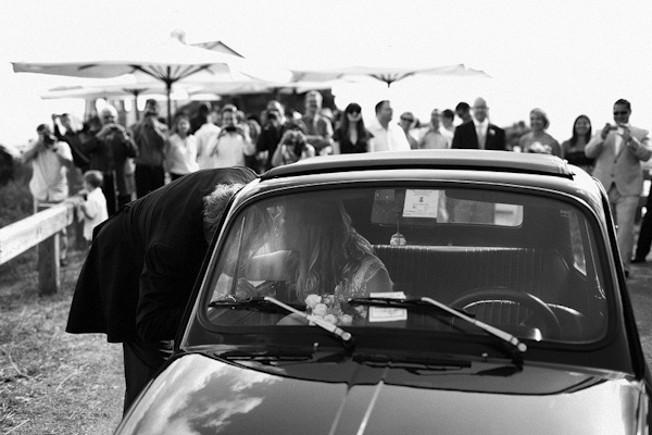 gorgeous black and white photo of the happy couple kissing in car during grand wedding exit - photo by top Italian wedding photographer Julian Kanz gorgeous black and white photo of the happy couple kissing in car during grand wedding exit - photo by top Italian wedding photographer Julian Kanz