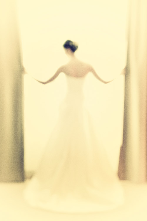 beautiful wedding portrait - honorable mention from the Junebug Best of the Best 2011, photo by Matthias Richter of Matthias Richter Photography beautiful wedding portrait - honorable mention from the Junebug Best of the Best 2011, photo by Matthias Richter of Matthias Richter Photography