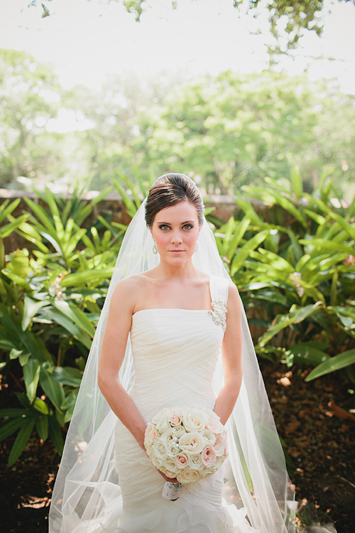 classic and romantic vintage wedding in historic Florida, photos by top Florida wedding photographers La Dolce Vita | junebugweddings.com classic and romantic vintage wedding in historic Florida, photos by top Florida wedding photographers La Dolce Vita | junebugweddings.com