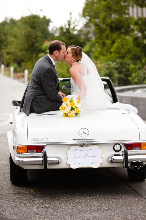 Wedding Portrait with vintage Mercedes Benz, photo by The Popes