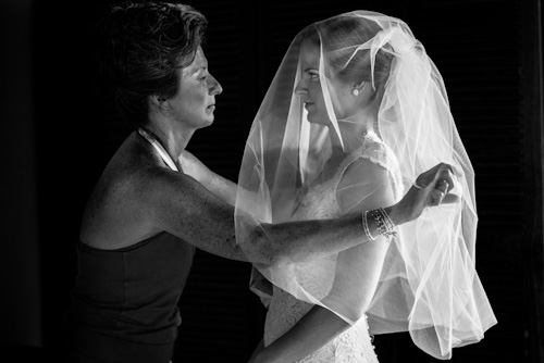 Junebug's Best of the Best 2012 Honorable Mention wedding photo by Brett Butterstein of brett butterstein photography | via junebugweddings.com Junebug's Best of the Best 2012 Honorable Mention wedding photo by Brett Butterstein of brett butterstein photography | via junebugweddings.com