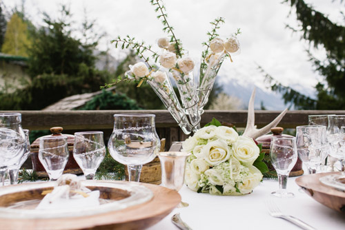 winter wedding inspiration in the Swiss Alps from Smetona Photo and Haute Weddings | via junebugweddings.com winter wedding inspiration in the Swiss Alps from Smetona Photo and Haute Weddings | via junebugweddings.com
