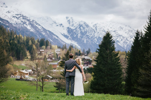 winter wedding inspiration in the Swiss Alps from Smetona Photo and Haute Weddings | via junebugweddings.com winter wedding inspiration in the Swiss Alps from Smetona Photo and Haute Weddings | via junebugweddings.com