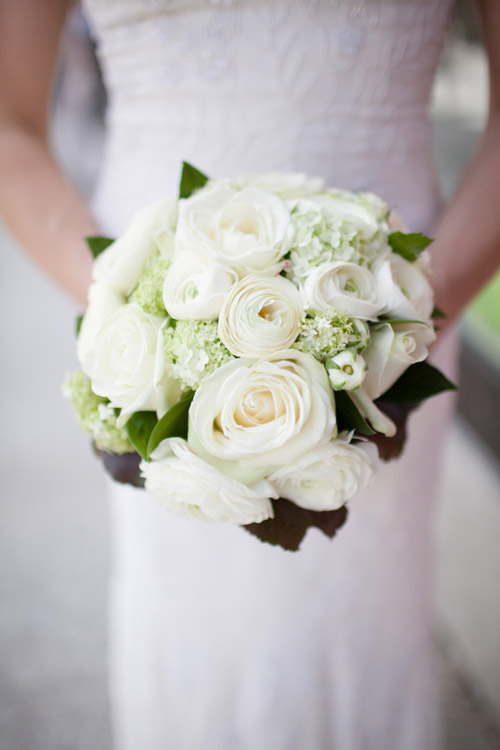 winter wedding inspiration in the Swiss Alps from Smetona Photo and Haute Weddings | via junebugweddings.com winter wedding inspiration in the Swiss Alps from Smetona Photo and Haute Weddings | via junebugweddings.com