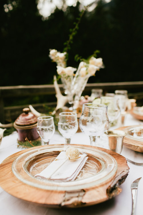 winter wedding inspiration in the Swiss Alps from Smetona Photo and Haute Weddings | via junebugweddings.com winter wedding inspiration in the Swiss Alps from Smetona Photo and Haute Weddings | via junebugweddings.com