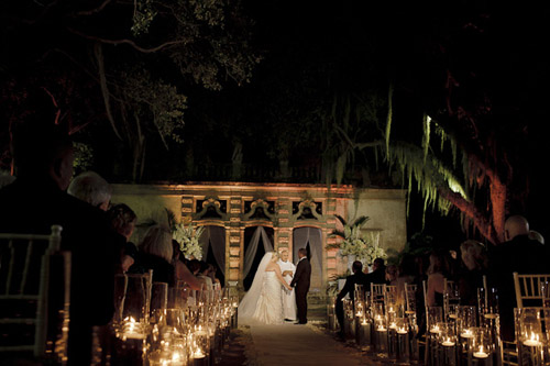 tropical candlelight wedding in Miami at Vizcaya Museum and Garden, photos by Maloman Photograhper tropical candlelight wedding in Miami at Vizcaya Museum and Garden, photos by Maloman Photograhpers