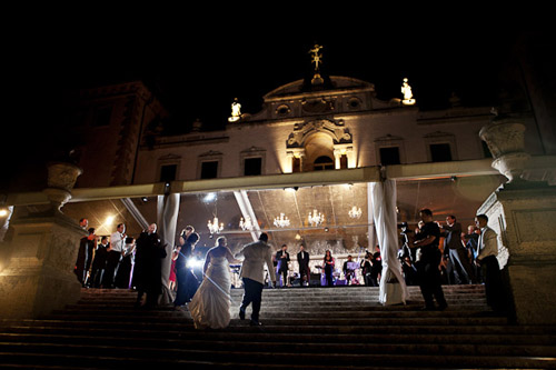 tropical candlelight wedding in Miami at Vizcaya Museum and Garden, photos by Maloman Photograhper tropical candlelight wedding in Miami at Vizcaya Museum and Garden, photos by Maloman Photograhpers