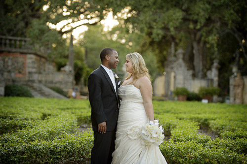 tropical candlelight wedding in Miami at Vizcaya Museum and Garden, photos by Maloman Photograhper tropical candlelight wedding in Miami at Vizcaya Museum and Garden, photos by Maloman Photograhpers