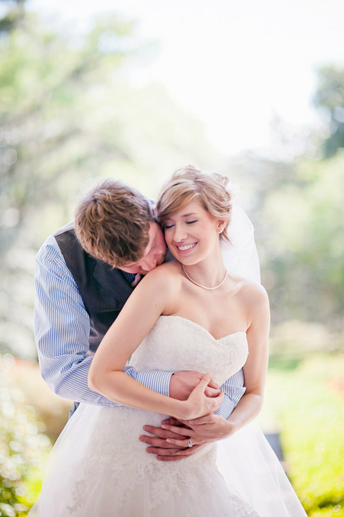 wedding photo by Elizabeth Davis Photography | via junebugweddings.com