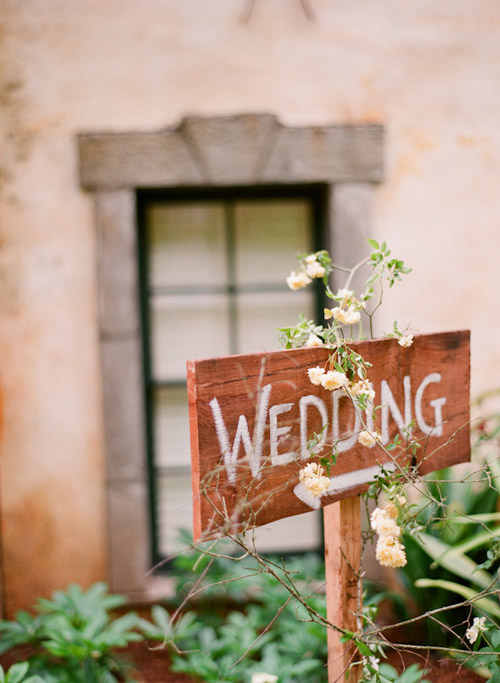 wedding photo by Elizabeth Messina | via junebugweddings.com